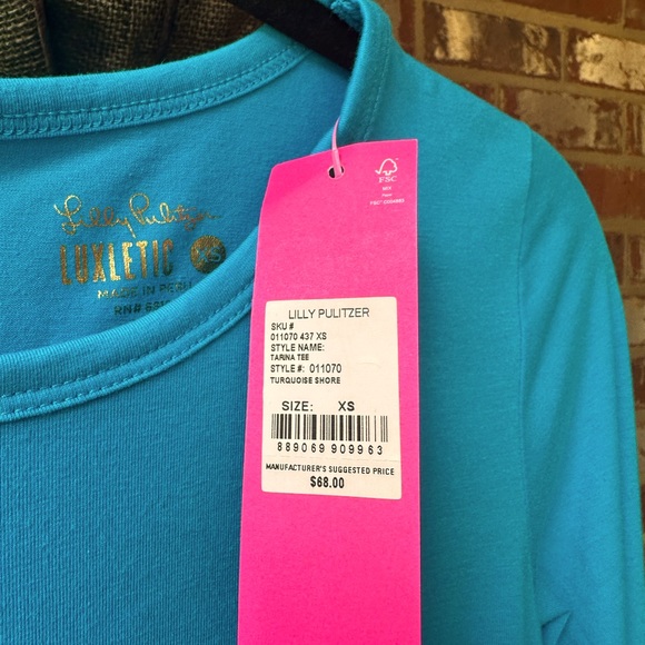 Lilly Pulitzer long sleeve Luxletic Tarina Tee size XS. Color turquoise shore - Picture 4 of 5